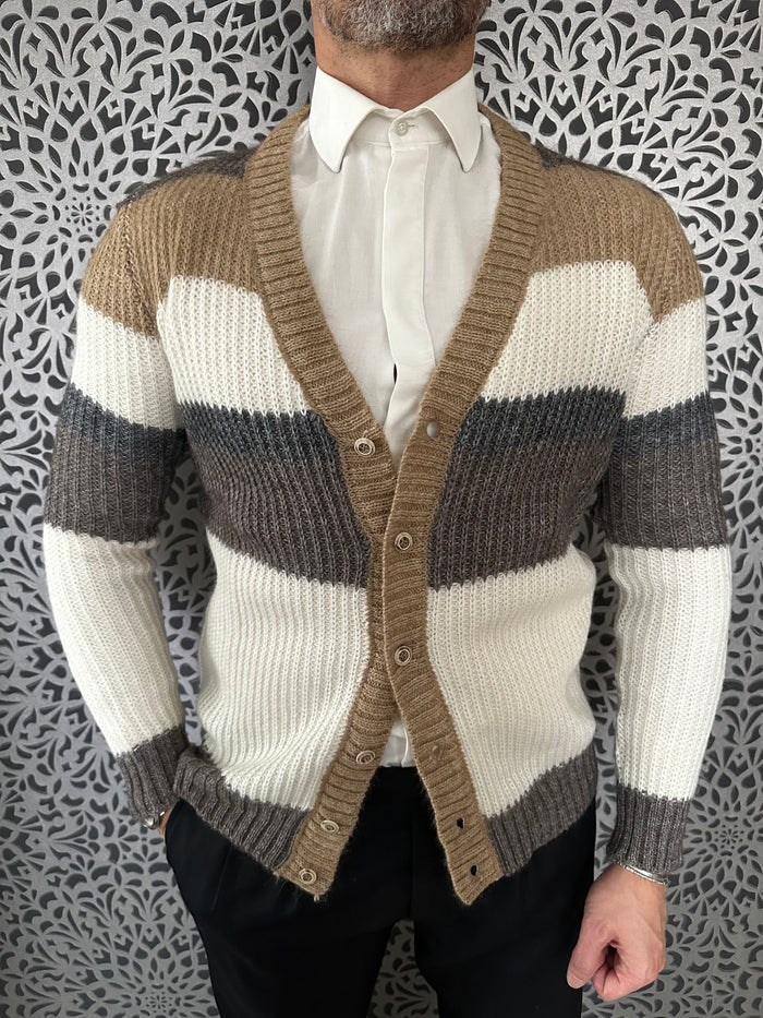 CARDIGAN CON BOTTONI