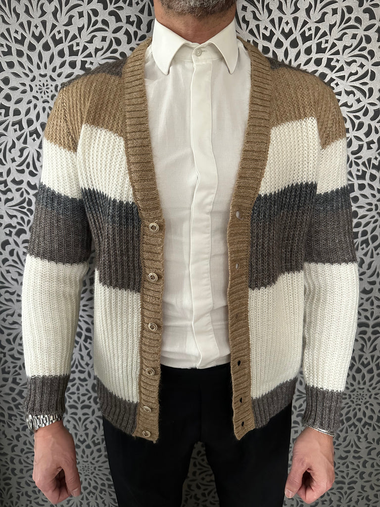 CARDIGAN CON BOTTONI